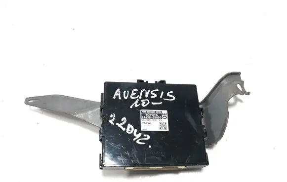 Toyota Avensis T270 Other control units/modules 8969005050 MB1028500041