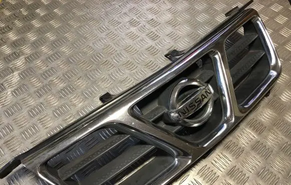 Nissan X-Trail T30 Front bumper upper radiator grill 623108H700 625108H700 K74112