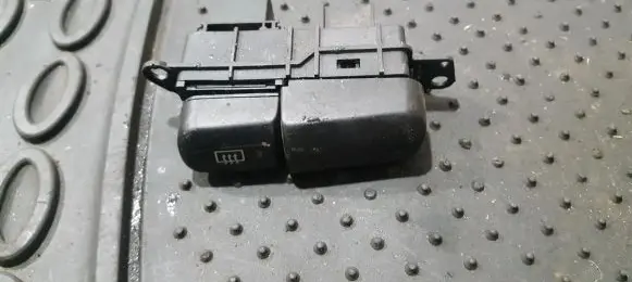 Mitsubishi Carisma Windscreen/window heater switch 03710001 c00447