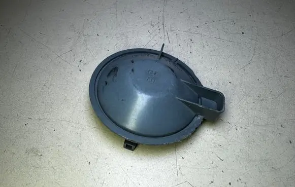 Toyota Avensis T250 Headlight/headlamp dust cover 
