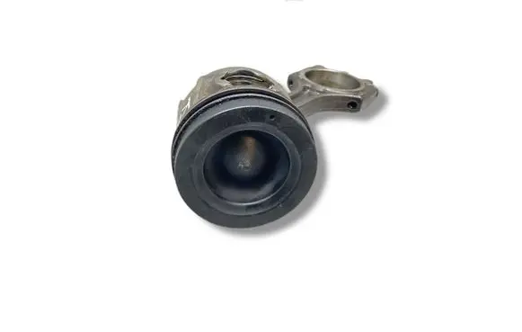 KIA Sportage Piston with connecting rod D4FB