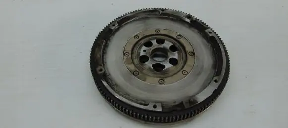 Skoda Octavia Mk2 (1Z) Dual mass flywheel 03G105266
