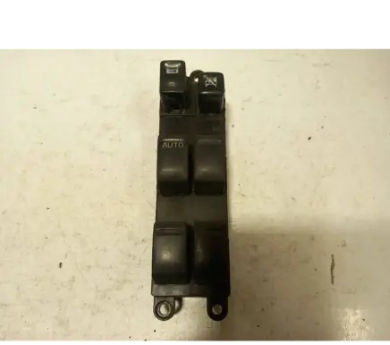 Nissan X-Trail T30 Electric window control switch