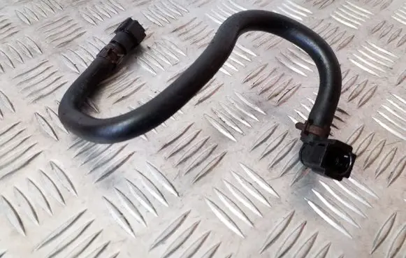 Suzuki Grand Vitara II Fuel line pipe