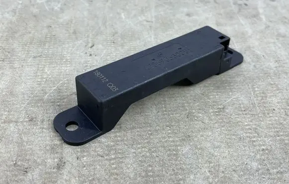 Mercedes-Benz C W205 Keyless system antenna 33505201