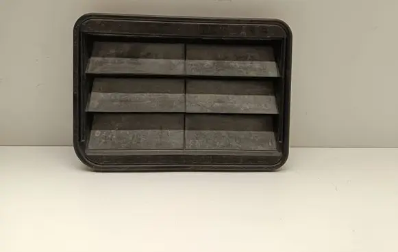 BMW X3 G01 Quarter panel pressure vent 9176945