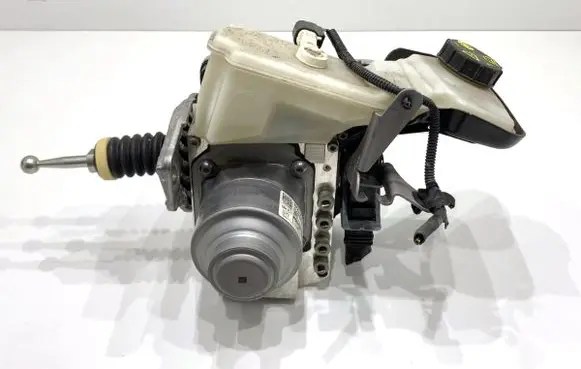Volvo XC60 Brake booster 32279538