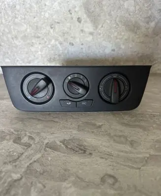 Seat Ibiza IV (6J,6P) Climate control unit 6J0820045 901513720000 T0111001