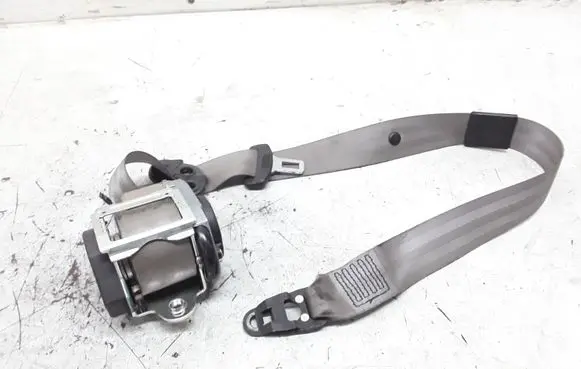 Audi A4 S4 B7 8E 8H Front seatbelt