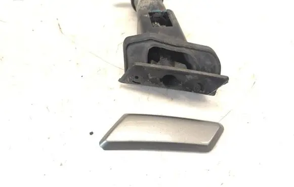 Alfa Romeo GT Headlight washer spray nozzle