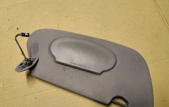 Chrysler PT Cruiser Sun visor 