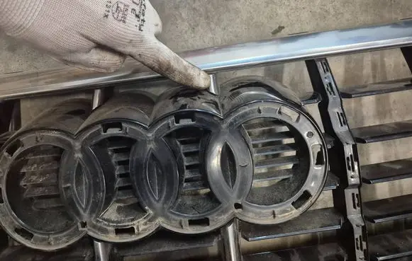 Audi Q3 F3 Front bumper lower grill 83A853651B