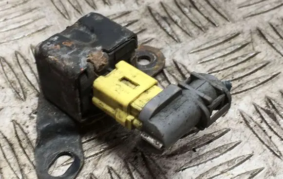 Toyota Corolla E120 E130 Airbag deployment crash/impact sensor 1876005680 891731304