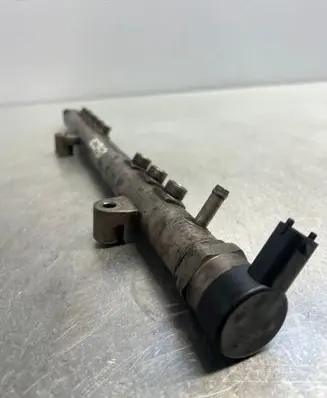 Volvo S80 Fuel main line pipe 0445215025