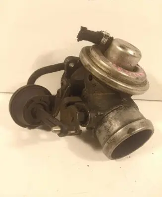 Volkswagen Golf IV EGR valve 038129637