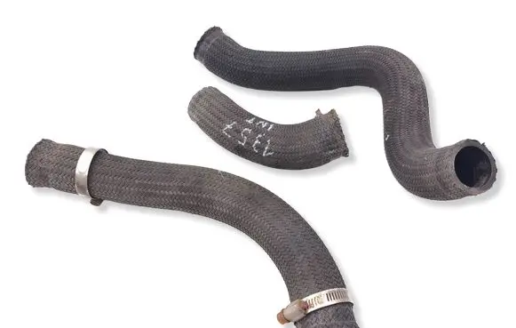 Mitsubishi 3000 GT Intercooler hose/pipe