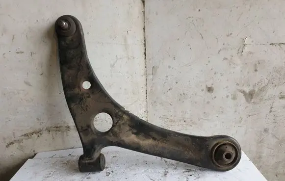 Front lower control arm/wishbone