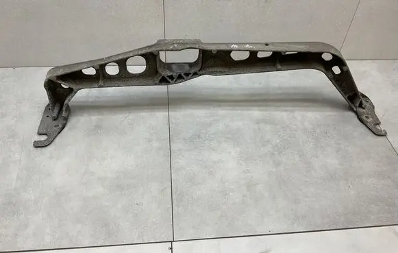 Audi A4 S4 B8 8K Engine mounting bracket 8K0199521C