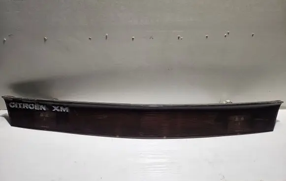 Citroen XM Rear light center trim bar blend VALEO2168 2168