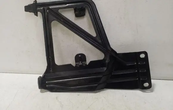 Volvo S60 Other engine bay part