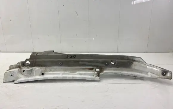Audi Q7 4L Fender mounting bracket 4L0805158A 4L0805176A