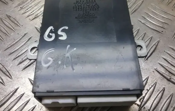 Lexus GS 300 350 430 450H Door control unit/module 8922430010 1233006062
