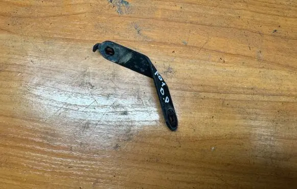 BMW 7 F01 F02 F03 F04 Horn signal holder/bracket 