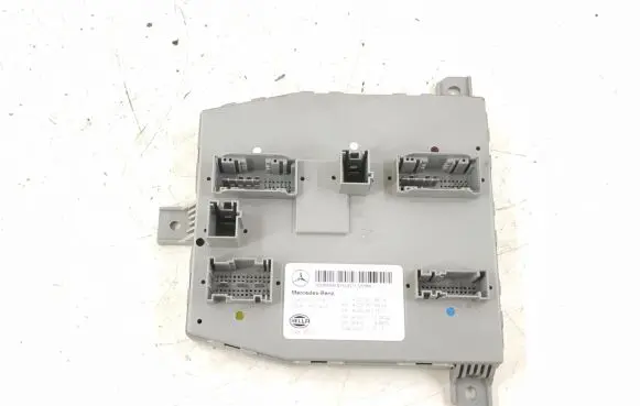 Mercedes-Benz C W205 Comfort/convenience module 2059006330 2059006822