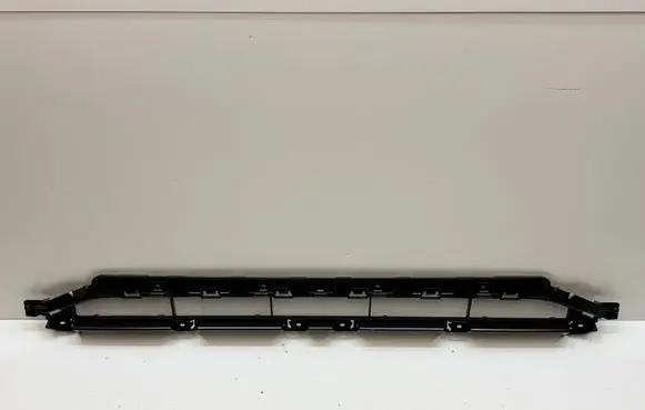 Audi Q7 4M Front bumper lower grill 4M0807647B