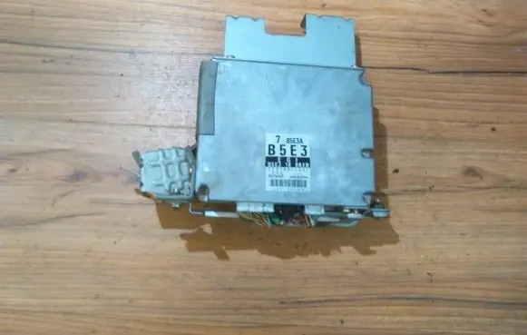 Mazda Demio Engine control unit/module 2797001041 279700-1041