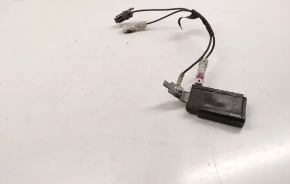 Mercedes-Benz X-class W470 Aerial antenna amplifier 
