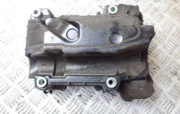 Volkswagen Scirocco Intake resonator 03C145650B 3981030939