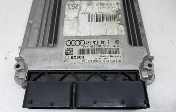 Audi A6 S6 C6 4F Engine control unit/module 4F0907401E 4F9910401E 0281014357
