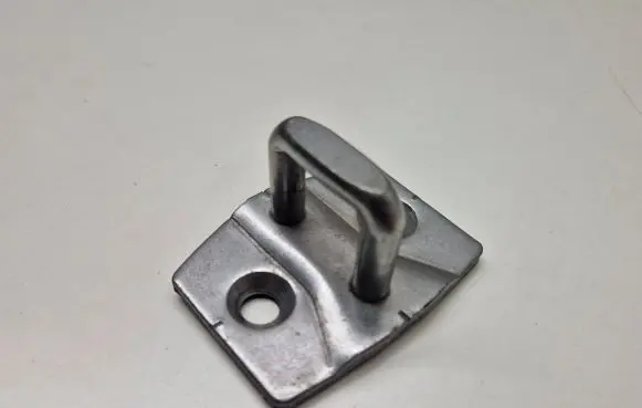 BMW 5 F10 F11 Front door lock loop/hook striker 7312545