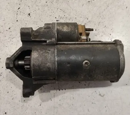Peugeot 406 Starter motor D7R26