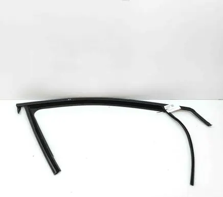 Skoda Enyaq iV Front door glass trim molding 5LA837432C