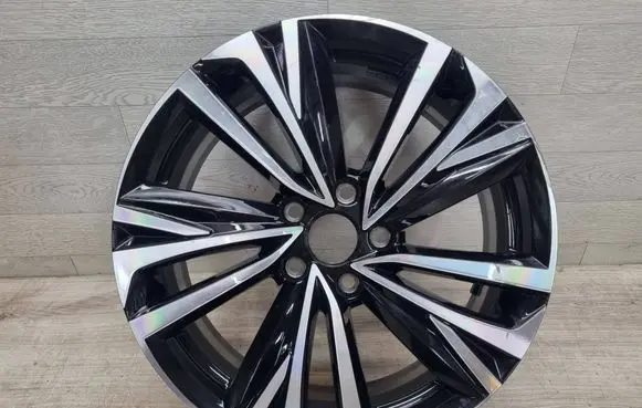 R18 alloy rim