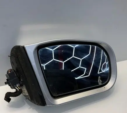 Mercedes-Benz E W210 Front door electric wing mirror 