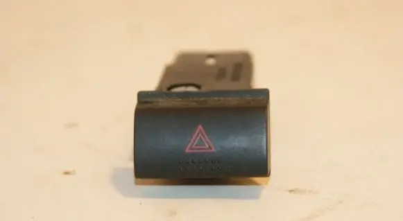 Toyota Avensis T220 Hazard light switch 8433220410