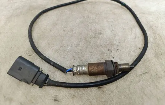 Audi A3 8Y Lambda probe sensor 04E906262GG DH63 150005G30