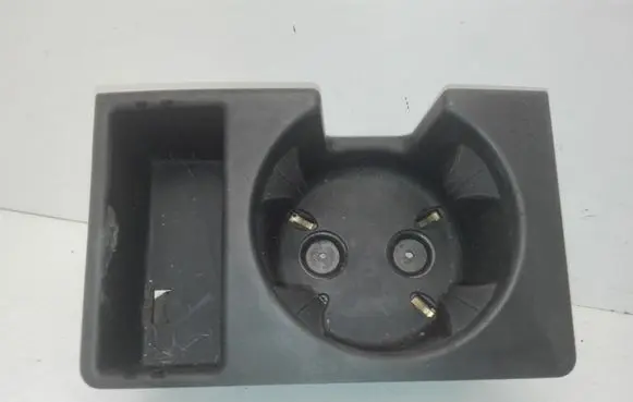 Cup holder front