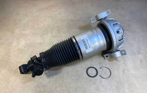 Audi Q7 4L Rear shock absorber/damper 7L8616019D 7L6616019F