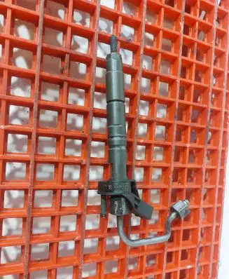 Mercedes-Benz E W212 Fuel injector A6420701187 0445116 K44WH3