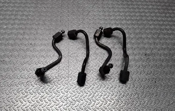 KIA Carens I Fuel injector supply line/pipe 
