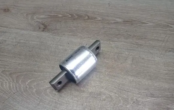 Volvo V70 Front wishbone bush 181316