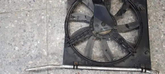 Renault Twingo I Electric radiator cooling fan 8240130