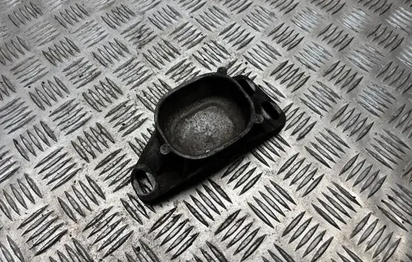 Audi A4 S4 B6 8E 8H Engine mounting bracket 8D0199335Q
