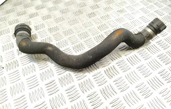 Audi Q5 SQ5 Engine coolant pipe/hose 8R0121101