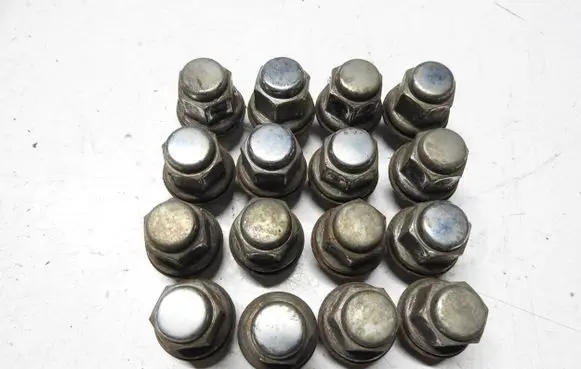 Toyota Verso Nuts/bolts 
