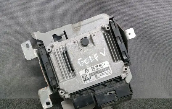 Volkswagen Golf V Engine control unit/module 03G906021FJ